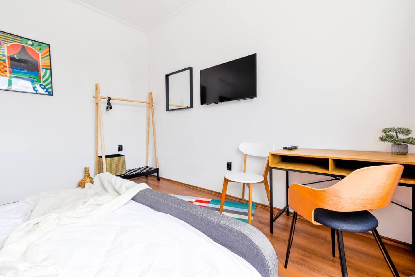 Super Fresh! 3Bdr Apartment In Sofia Center'S Artistic Area Exteriér fotografie