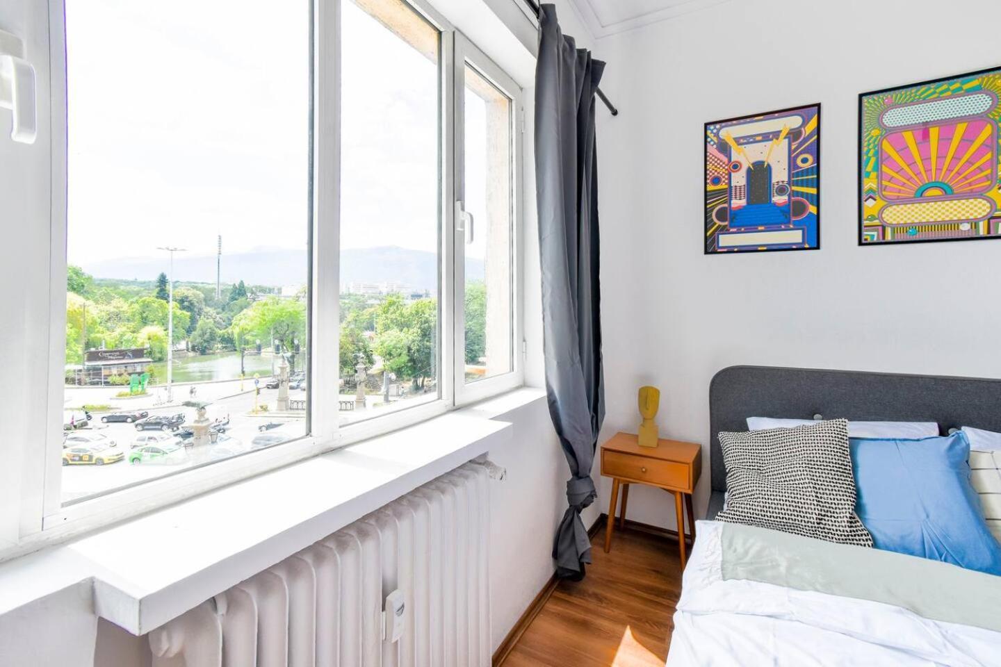 Super Fresh! 3Bdr Apartment In Sofia Center'S Artistic Area Exteriér fotografie