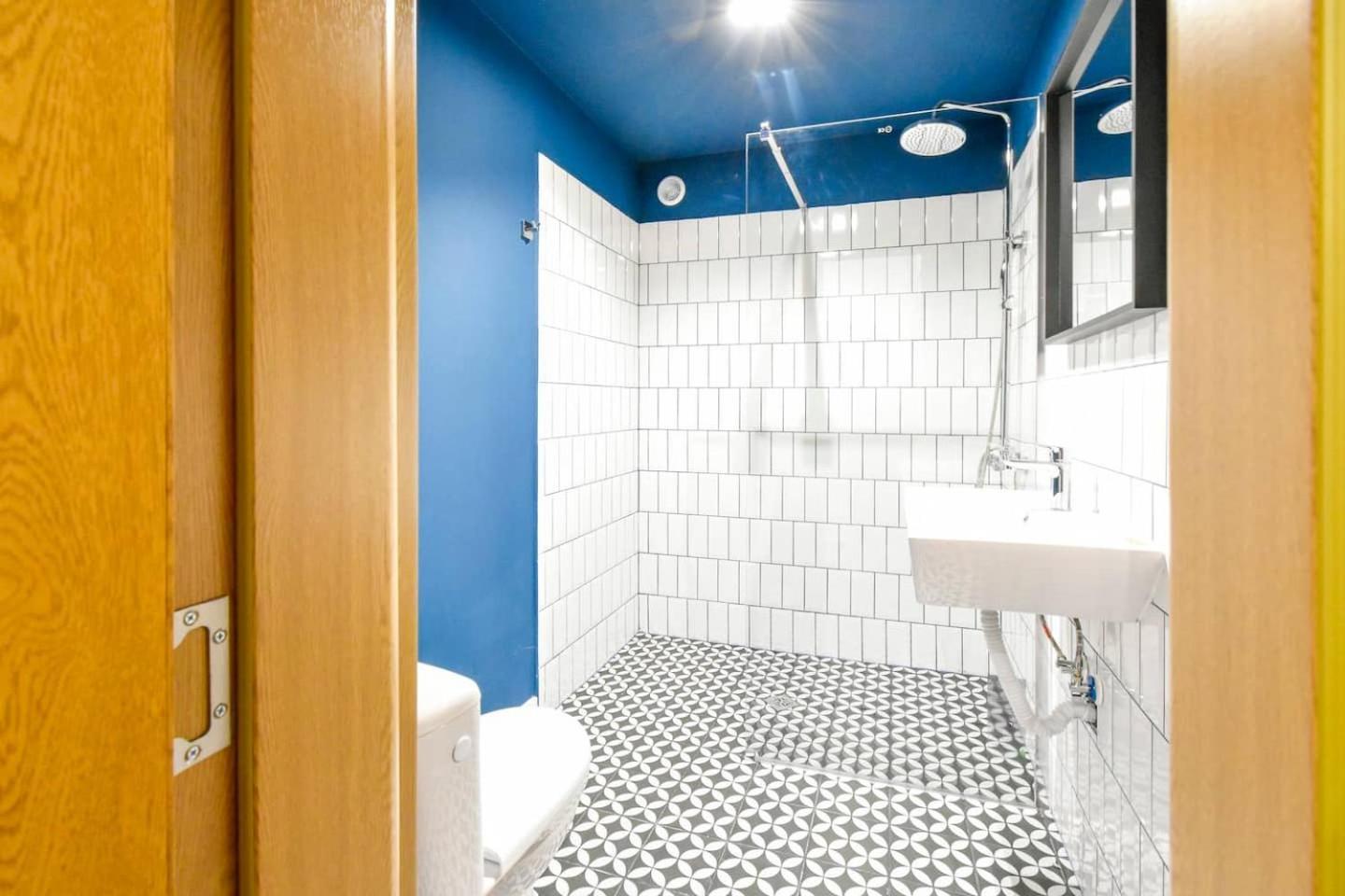 Super Fresh! 3Bdr Apartment In Sofia Center'S Artistic Area Exteriér fotografie